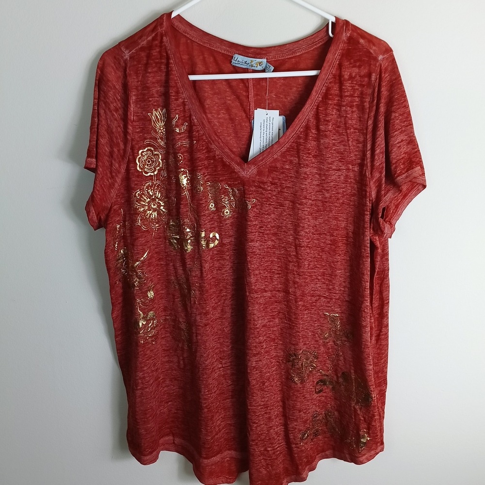 Unity World Wear V-Neck Top Womens 1X Red NWT Gold Foil Floral Burnout Tee